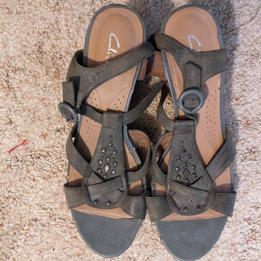 Leather wedge